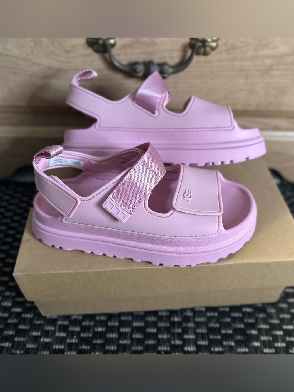 UGG | Golden Glow Hi Platform Sandals in Pink Jade | US 4 NWT